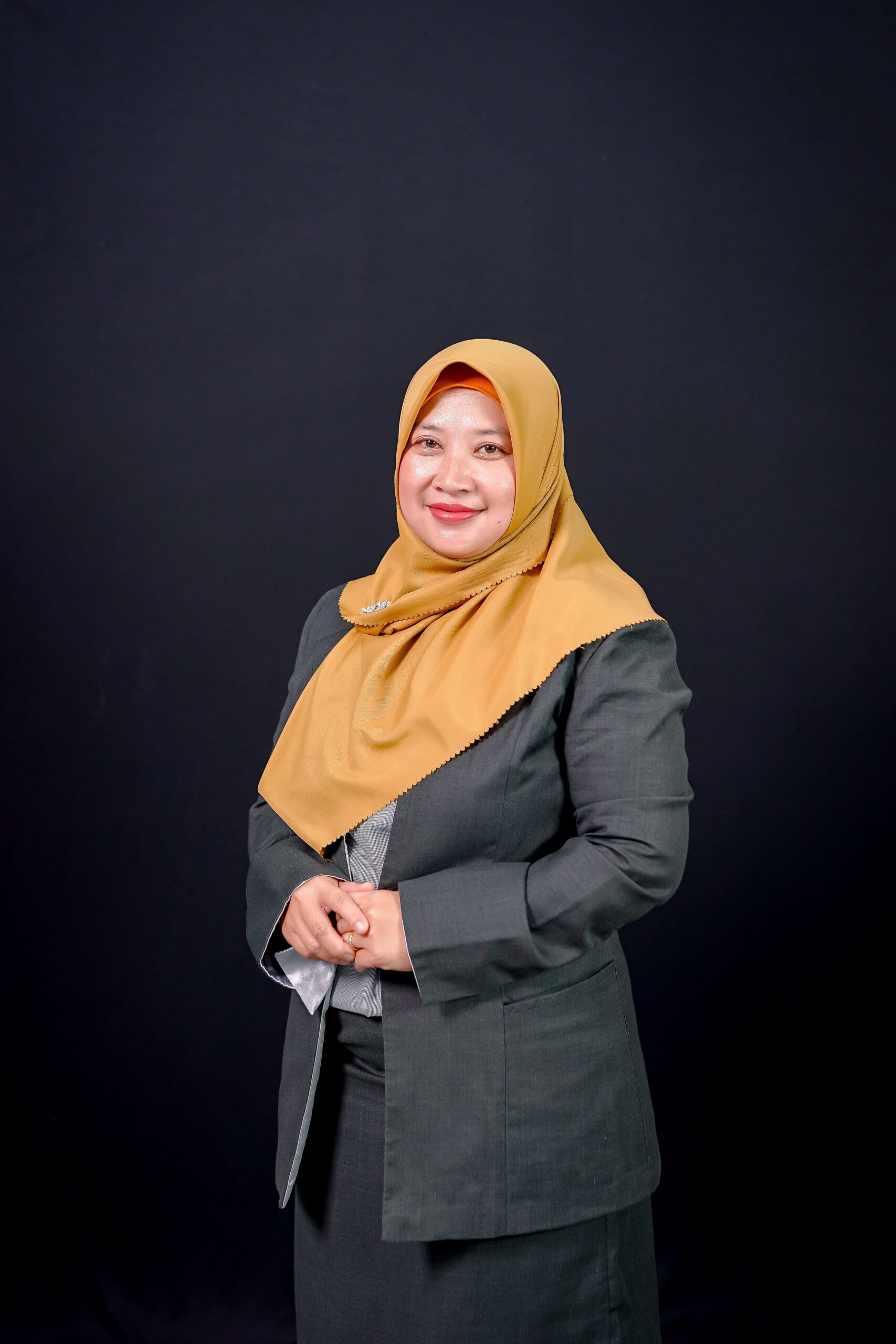 Sri Umiyati, AMd